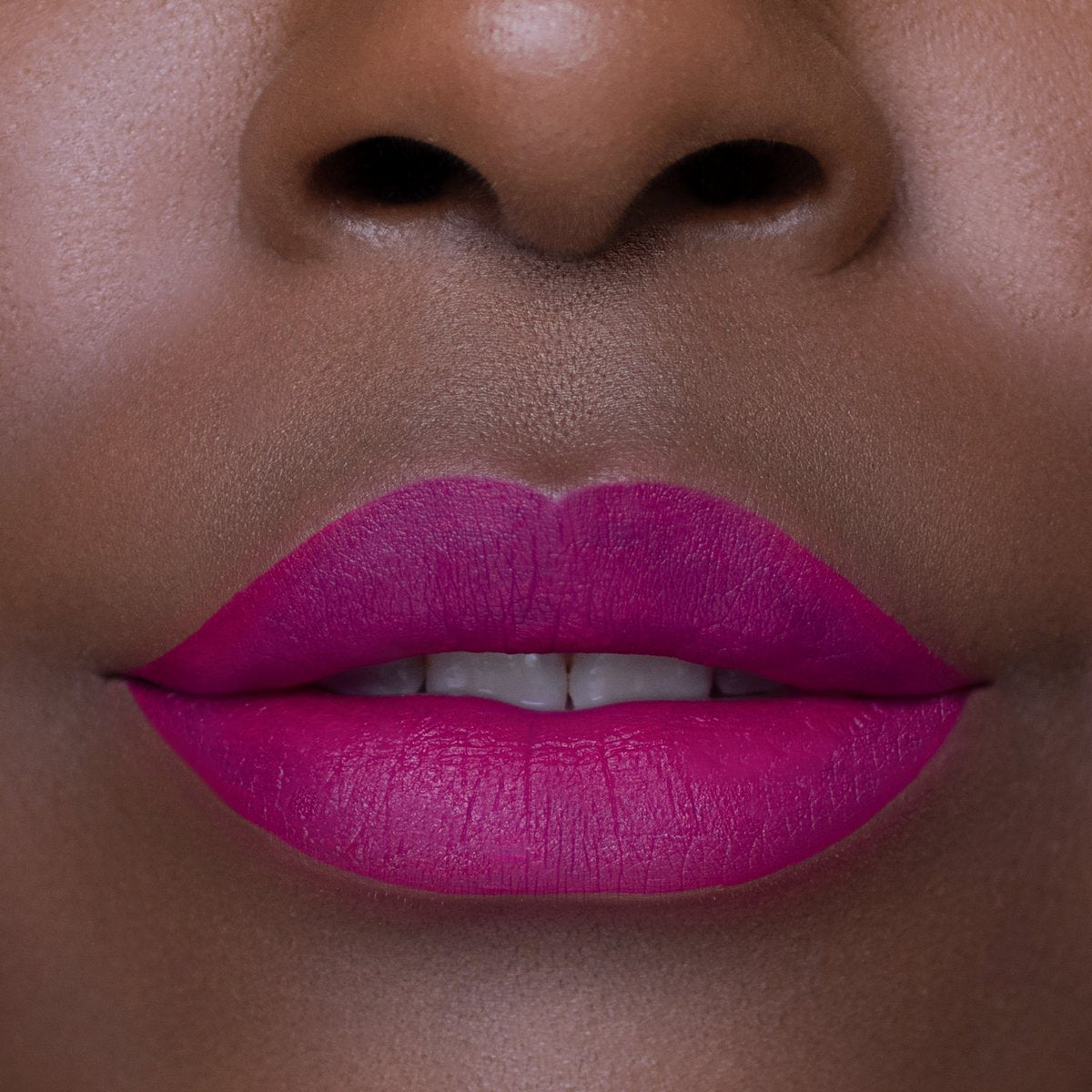 HYPNOTIZE Seal The Deal - BEAUTY CREATIONS - Compra Maquillaje y Artículos de Belleza | Belle Queen Cosmetics