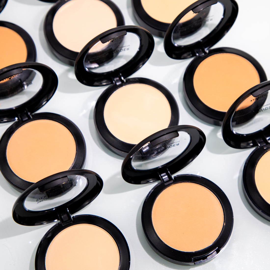 Silky Wet/Dry Foundation Powder - Polvo Compacto ( 3 Piezas ) - Italia Deluxe