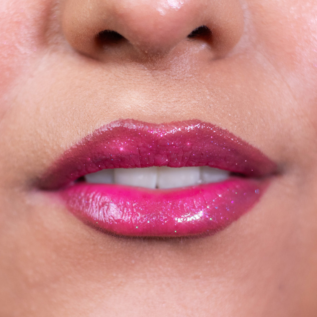 AMOR ETERNO SHIFTING LIP BALM WITH GLITTER DISPLAY | ITALIA