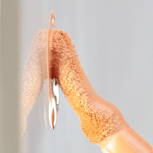 ***PREORDEN*** Locked In Place Self Setting Concealer - Italia Deluxe