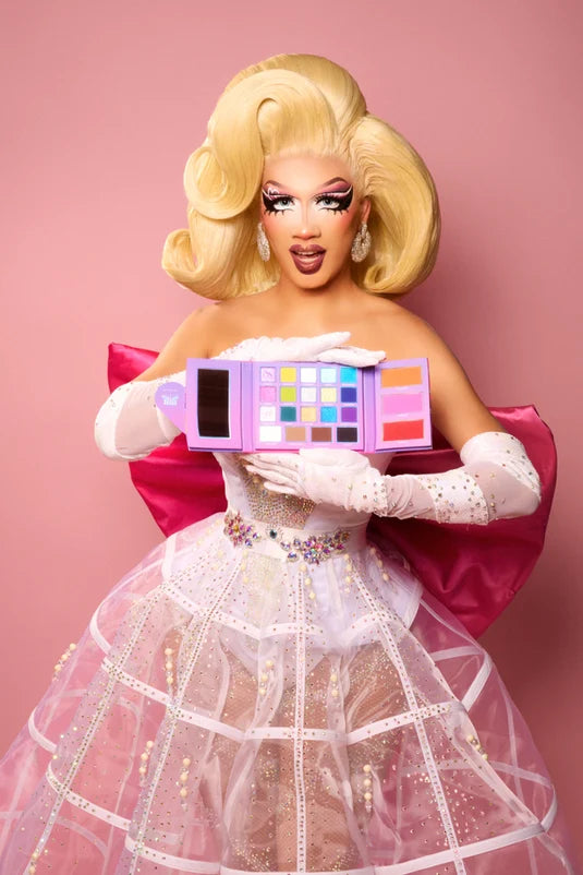 ***PREORDEN***  La Más Draga X Beauty Creations - Paleta de Rostro y Sombras