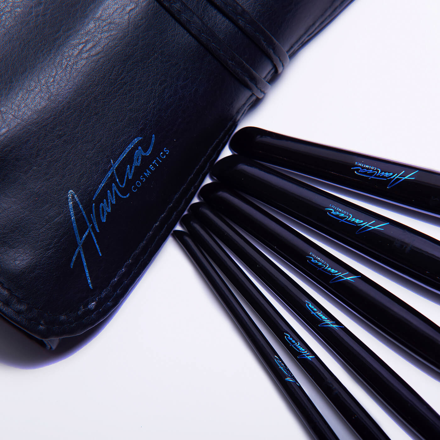 SMOKEY LUXE Set 24 Brochas con Estuche | Arantza Cosmetics