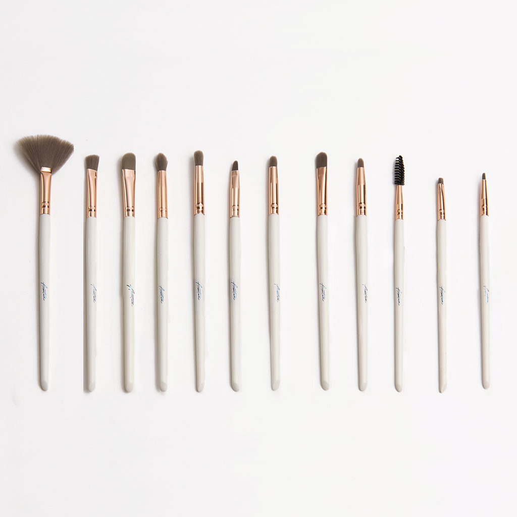 MAJESTIC WHITE Pro Brush Set 24 Brochas| Arantza Cosmetics