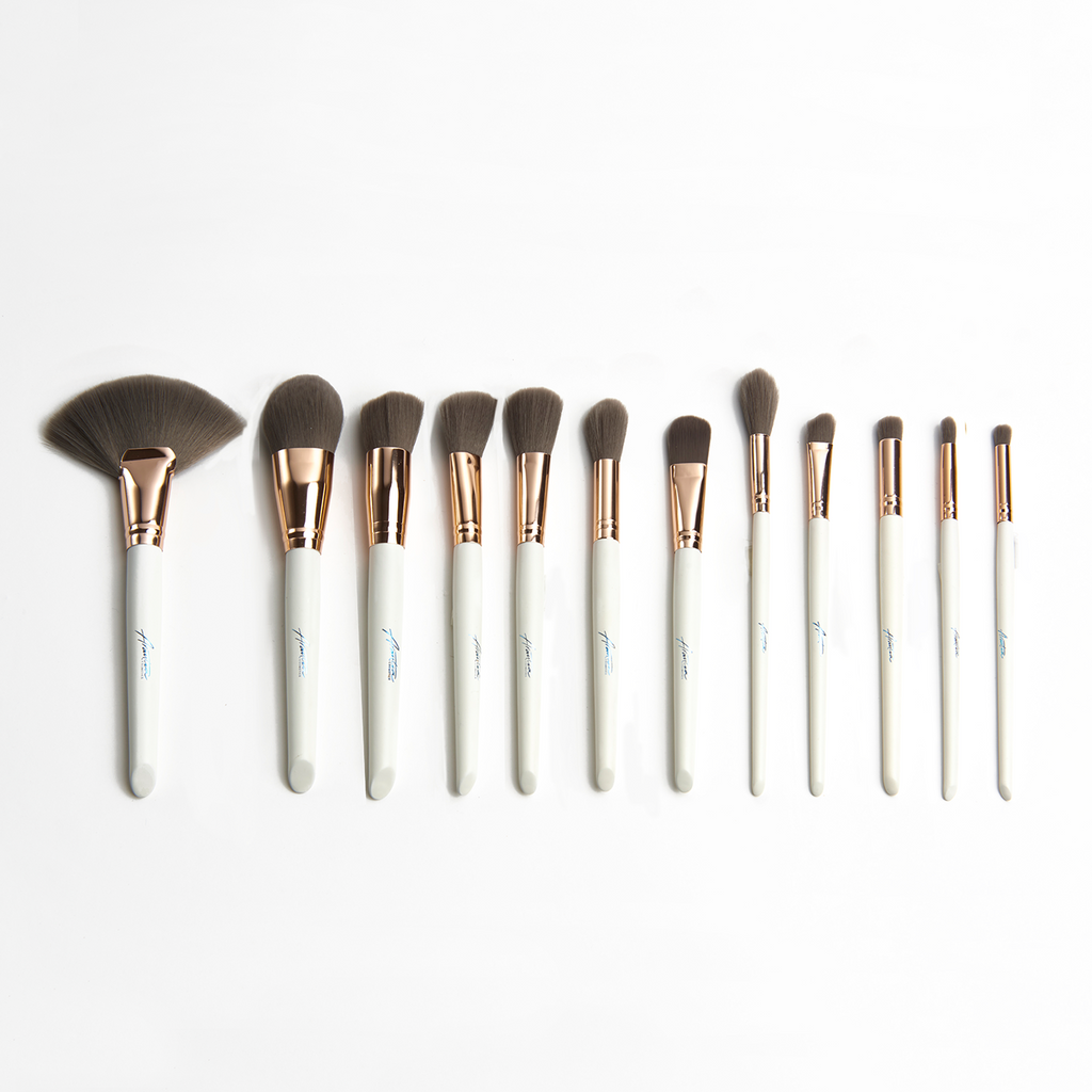 MAJESTIC WHITE Pro Brush Set 24 Brochas| Arantza Cosmetics