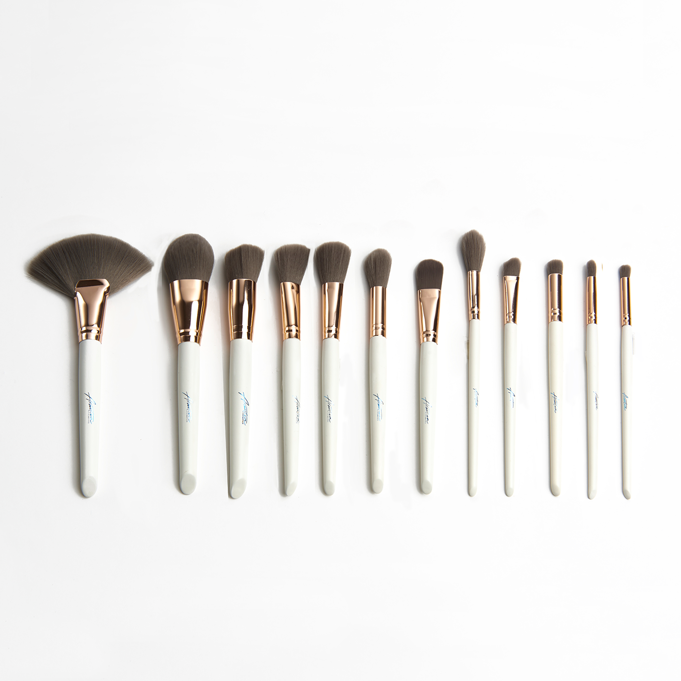MAJESTIC WHITE Pro Brush Set 24 Brochas| Arantza Cosmetics