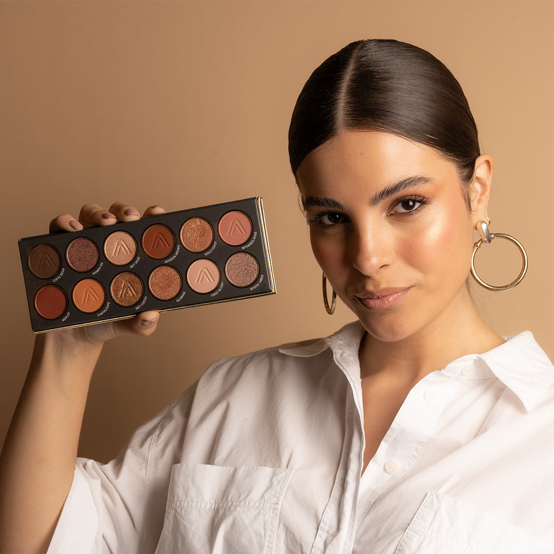 PALETA DE SOMBRAS 1ST SCENE | ATENEA