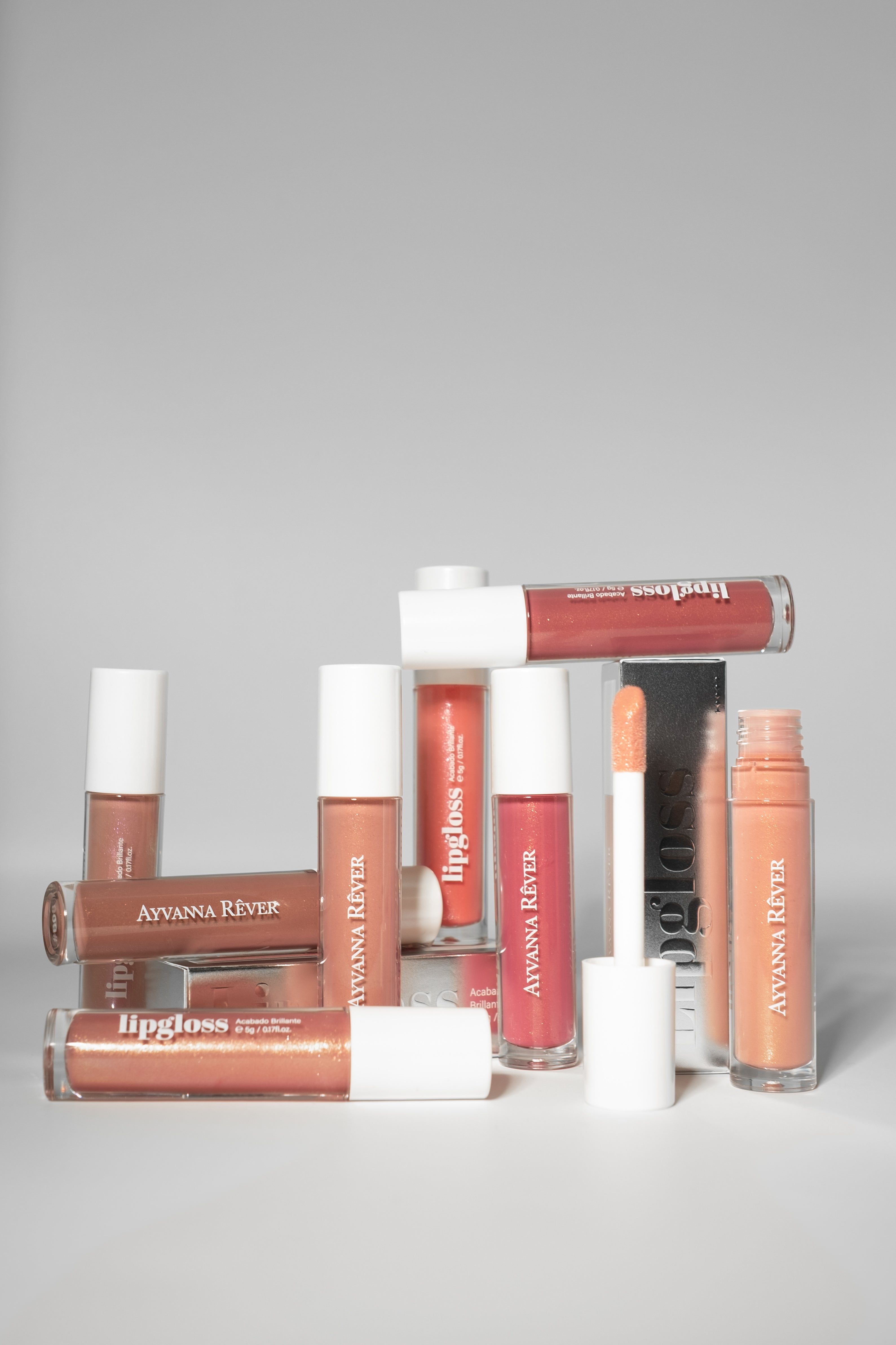 LIP GLOSS ACABADO BRLLANTE - AYVANNA REVER