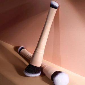 Snatch and Sculpt Brocha De Maquillaje Para Controno E Iluminador | BEAUTY CREATIONS