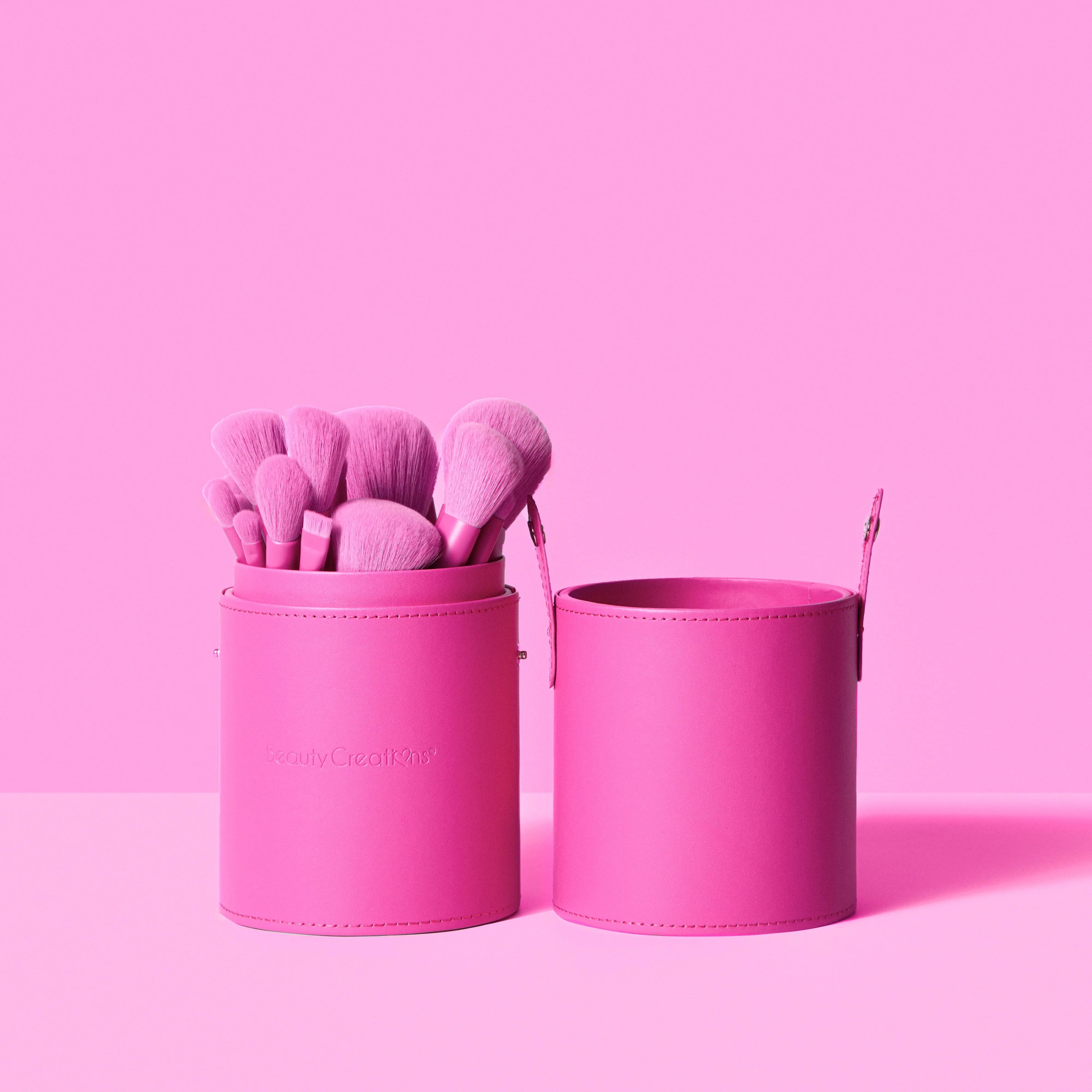 Set De Brochas 24 Piezas Hot Girl- Beauty Creations